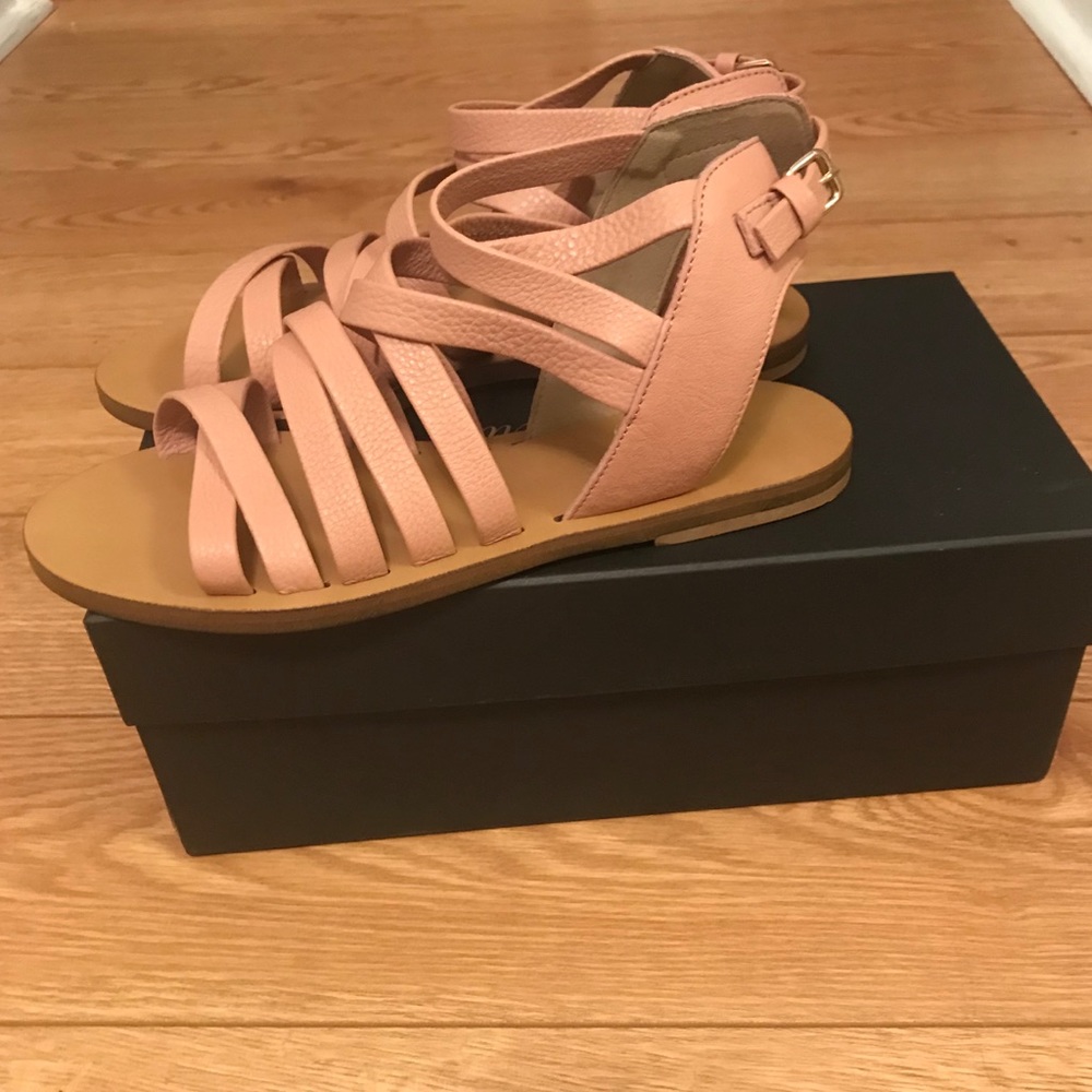 Sandals - Picture 3 of 4